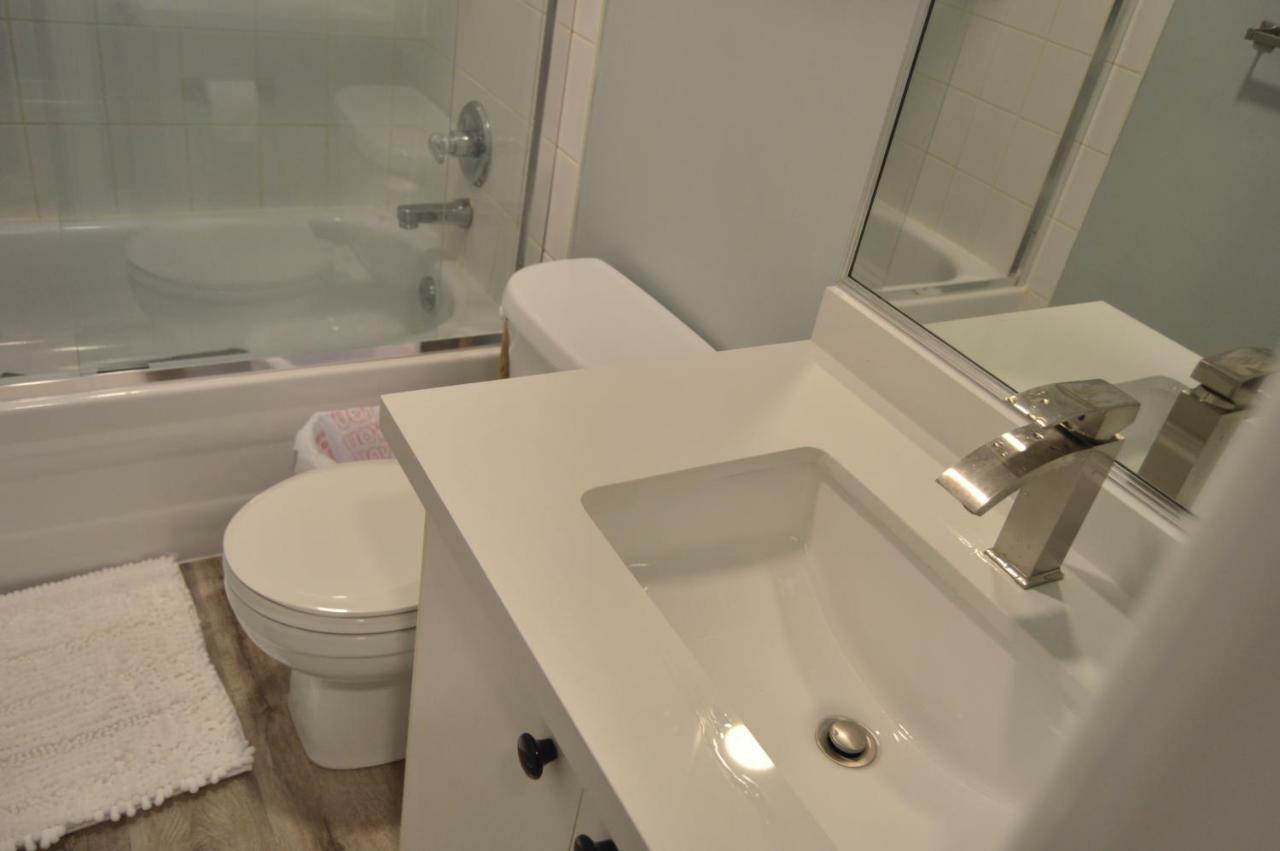 Jane'S Cozy Suite Суррей Екстер'єр фото