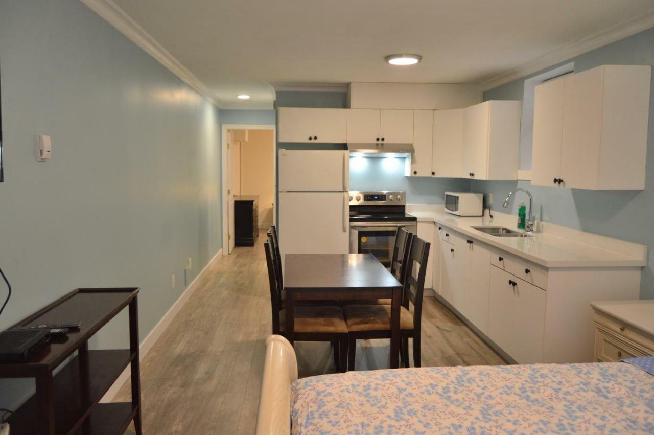 Jane'S Cozy Suite Суррей Екстер'єр фото
